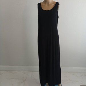 Sleek T & Company Women's Black Dress